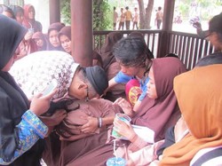 Puluhan Siswa SMKN 12 Surabaya Kesurupan