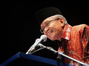 Sastrawan Taufiq Ismail Dirawat di RS, Anwar Ibrahim Telepon Doakan Pulih Sastrawan Taufiq Ismail Dirawat di RS, Anwar Ibrahim Telepon Doakan Pulih