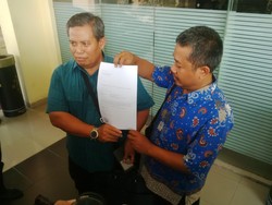 Pelapor Risma dalam Kasus Pasar Turi Cabut Laporan di Polda Jatim