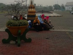 Sempat Menipis, Hari ini Asap Pekat Kembali Selimuti Pekanbaru