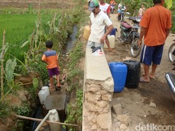 Kemarau Panjang, Warga 4 Desa di Banyumas Bergantung Pada Satu Sumber Air