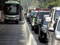 Jalur Bus TransJakarta Steril: Haram Hukumnya Kendaraan Pribadi Lewat