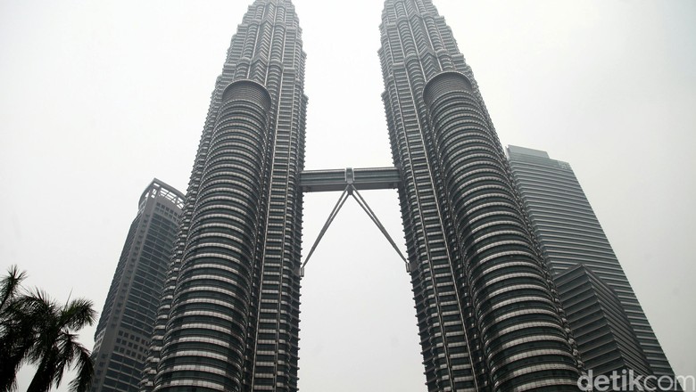 Menara Petronas di Kuala Lumpur (Agung Pambudhy/detikcom) Menara Petronas di Kuala Lumpur (Agung Pambudhy/detikcom)