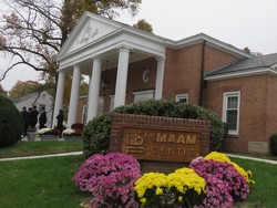 Jokowi Berkunjung ke Masjid Imaam Center Sebelum Kembali ke Tanah Air