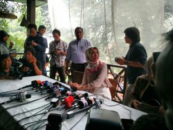 Jumpa Pers Soal Dandim Sidoarjo, Arzetti: Anak-anak Saya Terpukul Sekali