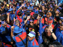 Buruh Demo di Depan Istana, Jl Perwira-Harmoni Ditutup