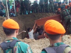 5 Jenazah dan Body Part Korban Hercules Dimakamkan Massal di Medan