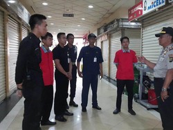 Antisipasi Bom, Polres Jakarta Barat Cek Keamanan di Mall