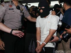 Cerita Leopard Minta 100 Bitcoin yang Jadi Inspirasi 13 Bom di Jakarta