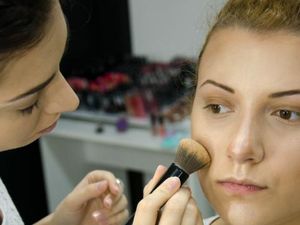 Tips Riasan yang Buat Wajah Lebih Segar Selama Bulan Puasa