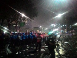 Kapolda Metro Jaya Sisir Lokasi Unjuk Rasa, Massa Buruh Bubar Naik Bus