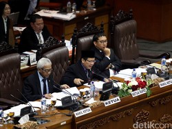 Novanto Tak Kembali, Paripurna Ditutup Tanpa Pidato Ketua DPR