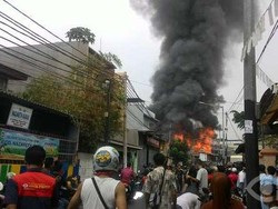 Kebakaran di Dekat Pasar Nangka Jakpus Berasal dari Toko Pompa