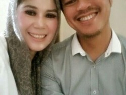 Begini Kisah Perkenalan Wina dengan sang Suami