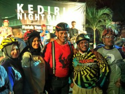 Cegah Aksi Kebut-Kebutan, Wali Kota Kediri Giatkan Bersepeda Malam