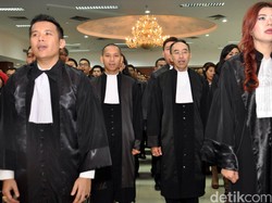 Caplok Pendidikan Advokat, Menristek Lawan Putusan MK?