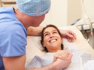 Upaya Seorang Bunda Memperbaiki Posisi Bayinya yang Sungsang Upaya Seorang Bunda Memperbaiki Posisi Bayinya yang Sungsang