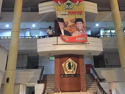 Berbagi Kantor dengan Kubu Ical, ini Kata Agung Cs