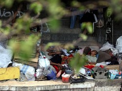 Tingkat Kemiskinan RI Turun, Pengamat: Terbantu Inflasi Rendah