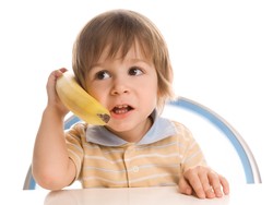 Tips Agar Tetap Bisa Dekat Saat Berjauhan dari si Kecil