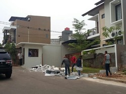 Cerita Soal Rumah Ditembok di Bintaro Versi Bu Lurah