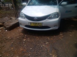 Sopir Taksi Express Ditemukan Meninggal di Jalan S Parman Jakbar