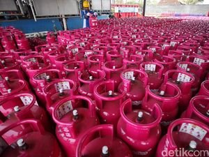 Video: Nenek di Makassar Alami Luka Bakar Serius Akibat Tabung Gas Meledak Video: Nenek di Makassar Alami Luka Bakar Serius Akibat Tabung Gas Meledak