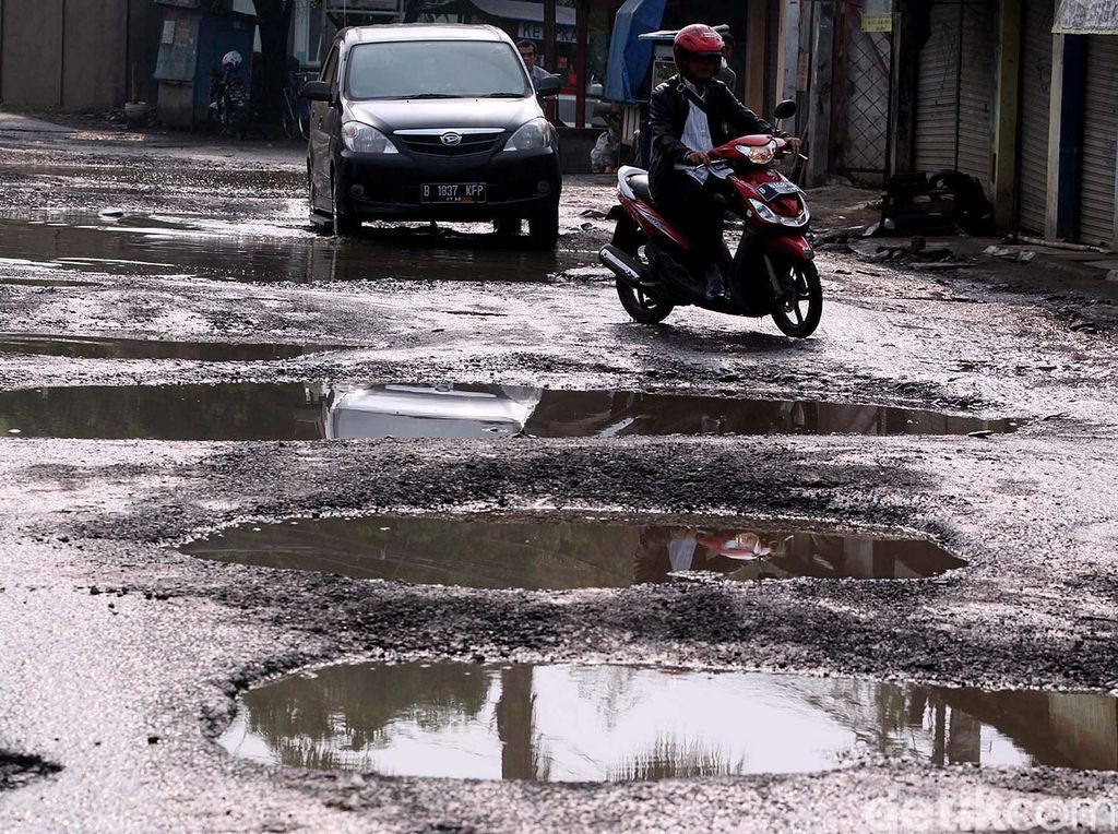 Ramai #SaveParungPanjang Protes Truk Tambang, Pemkab Bogor Angkat Bicara Ramai #SaveParungPanjang Protes Truk Tambang, Pemkab Bogor Angkat Bicara