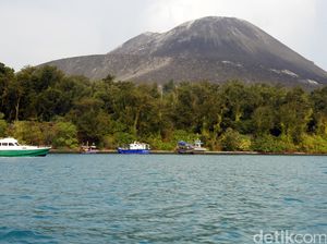 Gunung Anak Krakatau Erupsi Lagi, Status Waspada Gunung Anak Krakatau Erupsi Lagi, Status Waspada