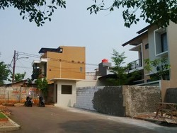 Kata Deni Akung Soal Muka Depan Rumahnya yang Dipersoalkan Warga