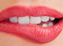 5 Tips Sederhana Agar Gigi Bisa Berkilau Putih Alami