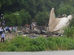 Penampakan Pesawat Kargo Antonov yang Jatuh di Sudan Selatan