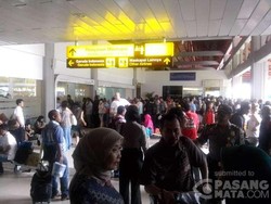 Bandara Ngurah Rai Ditutup, Rombongan Ini Pulang ke Jakarta via Surabaya