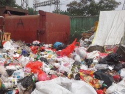 Repotnya Bila Sampah Jakarta Tak Terangkut ke Bantargebang