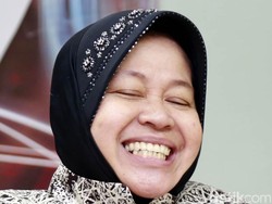 Terima Penghargaan Anti Korupsi, Risma: Ini untuk Warga Surabaya