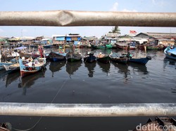2 Perahu Terbalik Diterjang Ombak di Cilacap, 3 Nelayan Hilang