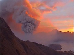 Penutupan 2 Bandara di Lombok Diperpanjang Sampai Sabtu