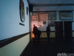 Pendaftaran Bacaleg Surabaya Mulai Dibuka, Biaya Tinggi Dikeluhkan