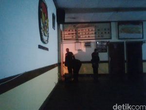 Pendaftaran Bacaleg Surabaya Mulai Dibuka, Biaya Tinggi Dikeluhkan Pendaftaran Bacaleg Surabaya Mulai Dibuka, Biaya Tinggi Dikeluhkan