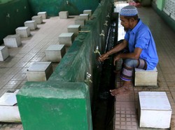 Tak Ada Kursi untuk Muslim di Myanmar