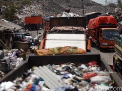 Truk Sampah Dicegat, Anies Ingin Jaga Hubungan Baik dengan Bekasi