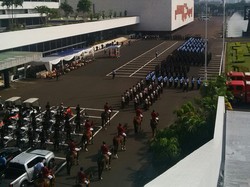 Pertama Kalinya! Ketua DPR Pimpin Apel Pasukan Pamdal di Senin Pagi