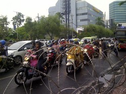 Demo Buruh Bubar, Arus Lalin Jalan Gubernur Suryo Lancar