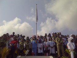 Jokowi Pimpin Upacara Hari Pahlawan di Surabaya, Begini Suasananya