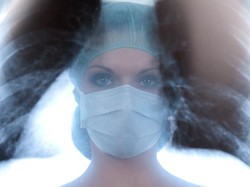 Sakit Keras Remaja Ini Ditandai Suara Klik-klik dalam Dadanya