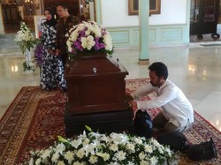 Jenazah Gusti Nurul Si Kembang Mangkunegaran Tiba di Solo