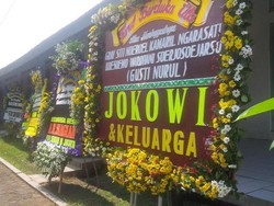 Ini Karangan Bunga Duka Cita dari Jokowi untuk Gusti Nurul Si Kembang Mangkunegaran