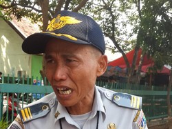 Alasan Iskandar Punguti Ranjau Paku: Bikin Siswa dan Pekerja Terlambat!