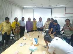 Pengurus DPD Golkar Kubu Agung Temui Siswono Cari Dukungan untuk Munas