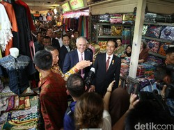 Cerita Warga yang Bisa 2 Kali Salaman dengan Jokowi dan Turnbull